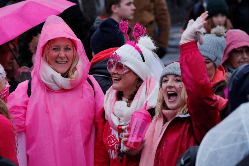 Una tradición que data del siglo XII y que cierra los festejos en este pequeño pueblo inglés