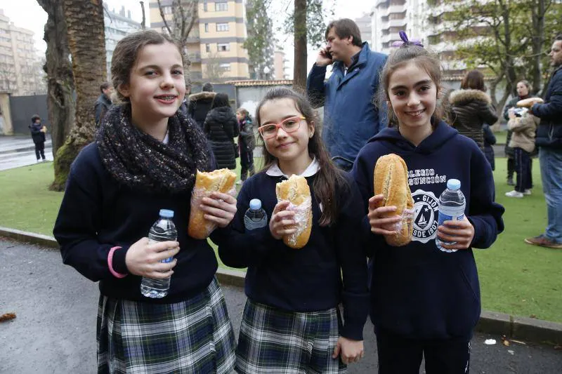 La comunidad educativa del colegio de la Asunción celebró una nueva convocatoria del día del bocata