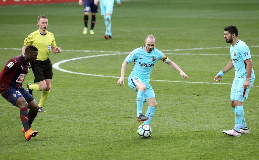 Tras dos empates consecutivos, el líder se reencontró con la victoria en Ipurua gracias a los tantos de Luis Suárez y Jordi Alba. 