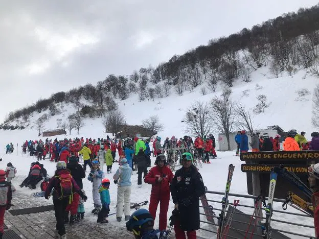 Muchos esquiadores disfrutaron de Fuentes de Invierno. 