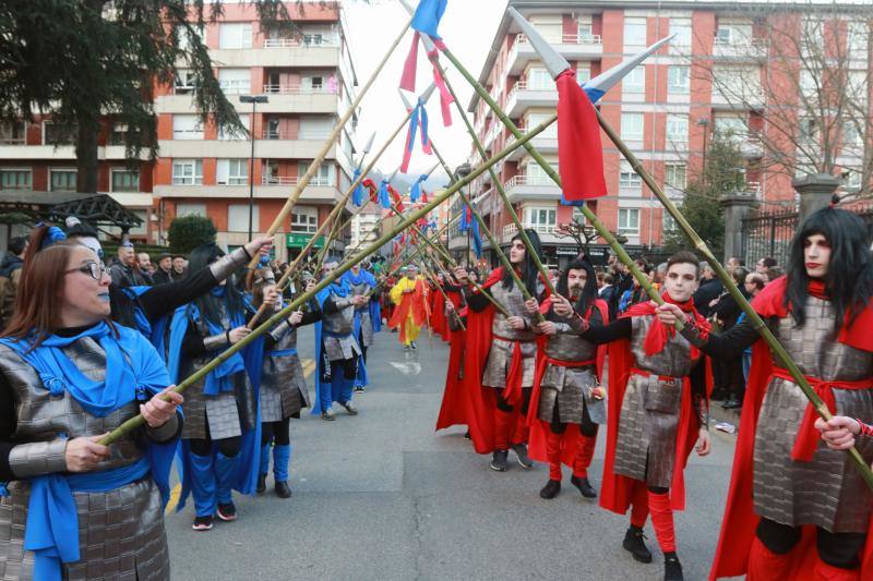 4.300 euros en premios para los disfraces más originales y coloridos en un gran desfile que cierra la celebración del carnaval en las cuencas.