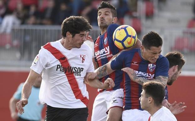 Una de las jugadas del partido que enfrentó al Sevilla Atletico, próximo rival del Sporting, con el Reus. 