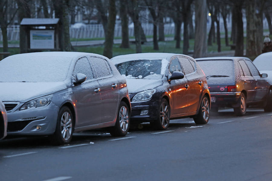 Fotos: La nieve llega a Gijón