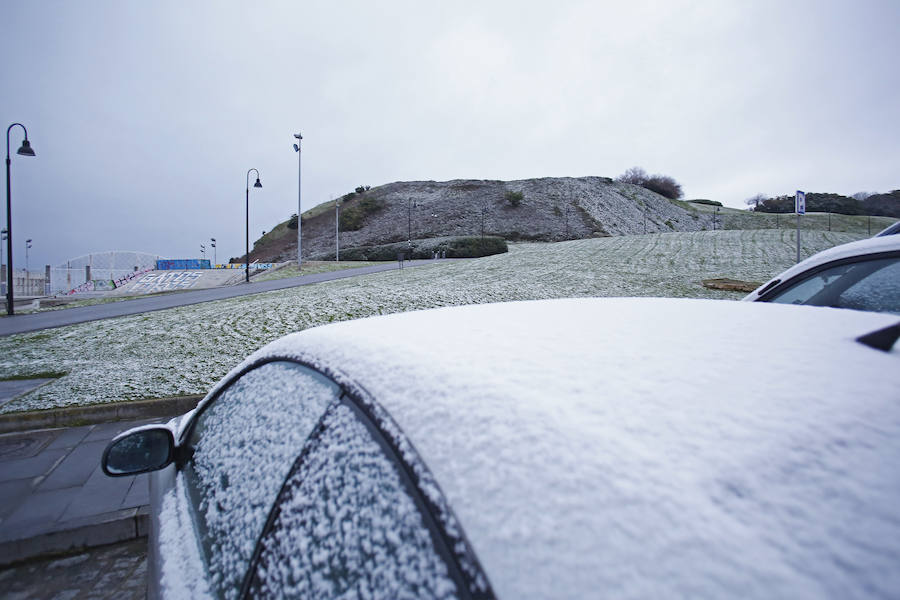 Fotos: La nieve llega a Gijón