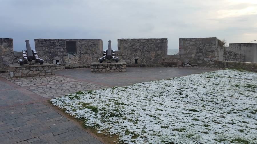 Fotos: La nieve cubre el oriente asturiano