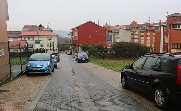 Tres calles de El Pozón serán de sentido único para facilitar el acceso a la glorieta