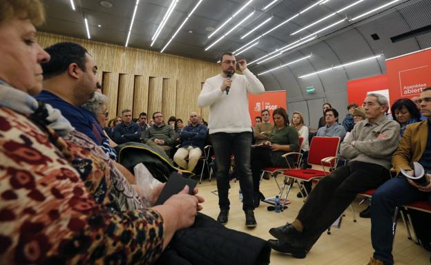 Barbón defiende un PSOE con más peso de la militancia y menos de los 'barones'