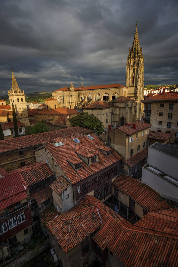 Imágenes tomadas desde los lugares más altos de la capital del Principado