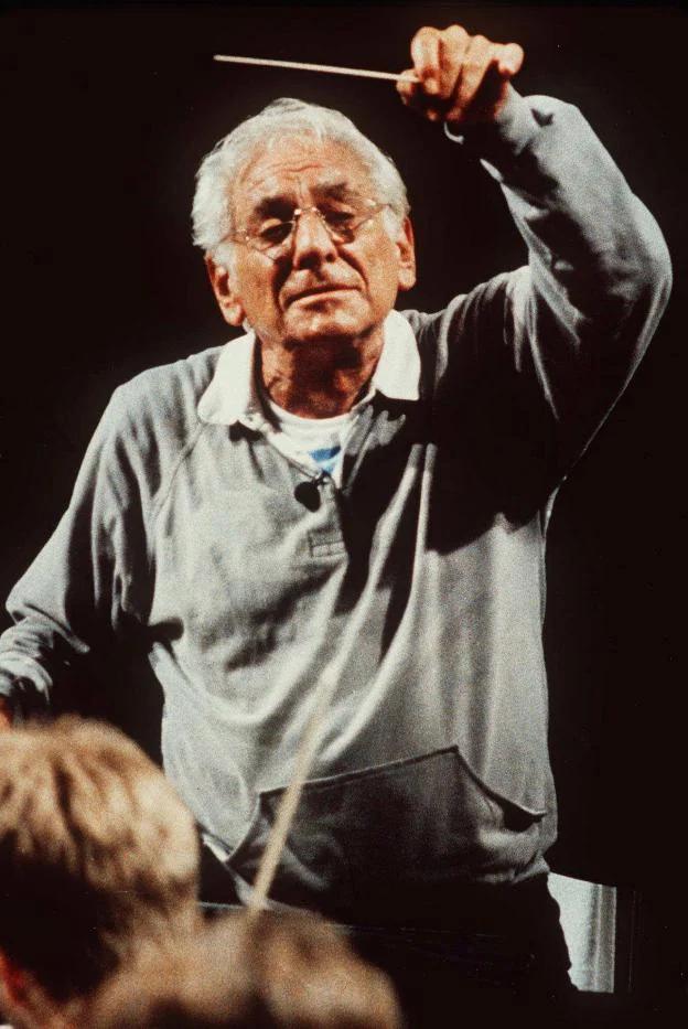 Leonard Bernstein. 