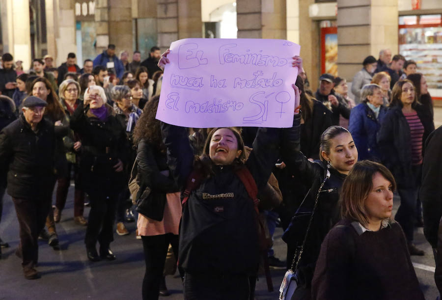 Asturias celebra el Día Internacional de la Mujer en las calles de Gijón en la primera huelga general feminista convocada bajo el lema 'Si nosotras paramos, se para el mundo'