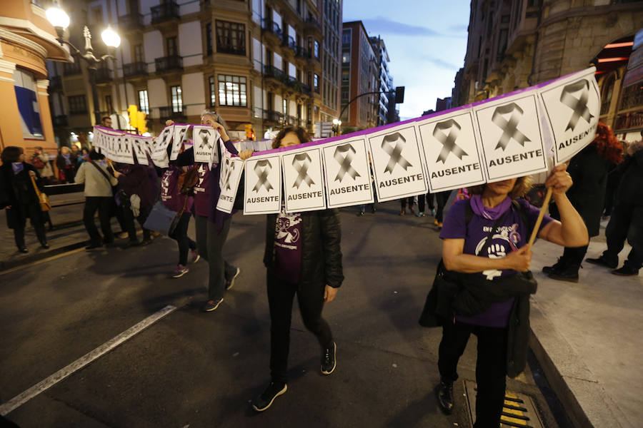 Asturias celebra el Día Internacional de la Mujer en las calles de Gijón en la primera huelga general feminista convocada bajo el lema 'Si nosotras paramos, se para el mundo'