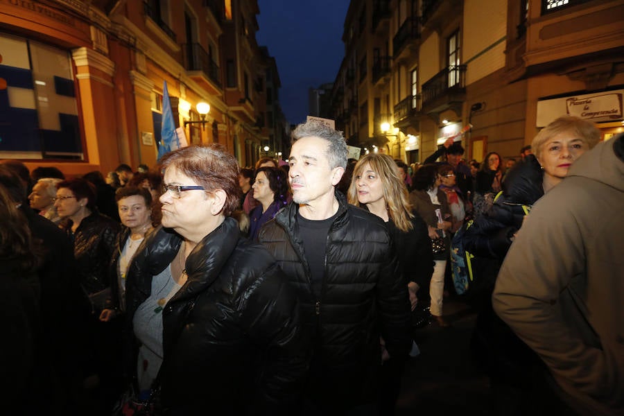Asturias celebra el Día Internacional de la Mujer en las calles de Gijón en la primera huelga general feminista convocada bajo el lema 'Si nosotras paramos, se para el mundo'