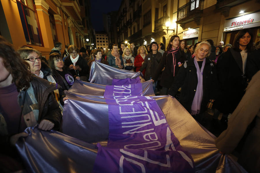 Asturias celebra el Día Internacional de la Mujer en las calles de Gijón en la primera huelga general feminista convocada bajo el lema 'Si nosotras paramos, se para el mundo'