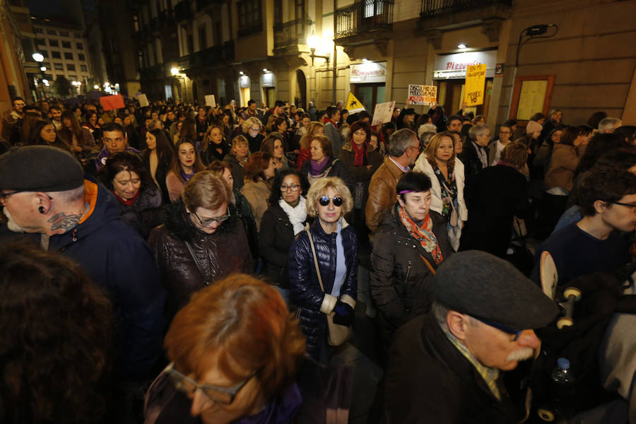 Asturias celebra el Día Internacional de la Mujer en las calles de Gijón en la primera huelga general feminista convocada bajo el lema 'Si nosotras paramos, se para el mundo'