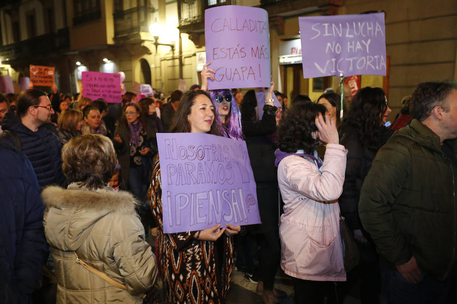Asturias celebra el Día Internacional de la Mujer en las calles de Gijón en la primera huelga general feminista convocada bajo el lema 'Si nosotras paramos, se para el mundo'