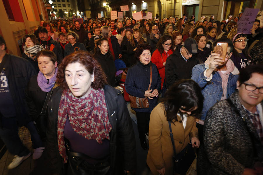 Asturias celebra el Día Internacional de la Mujer en las calles de Gijón en la primera huelga general feminista convocada bajo el lema 'Si nosotras paramos, se para el mundo'