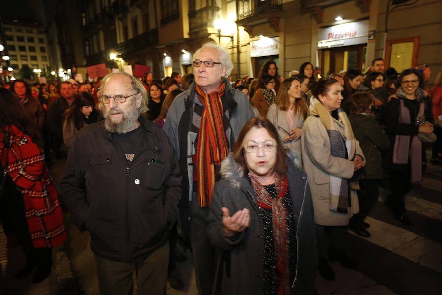 Asturias celebra el Día Internacional de la Mujer en las calles de Gijón en la primera huelga general feminista convocada bajo el lema 'Si nosotras paramos, se para el mundo'