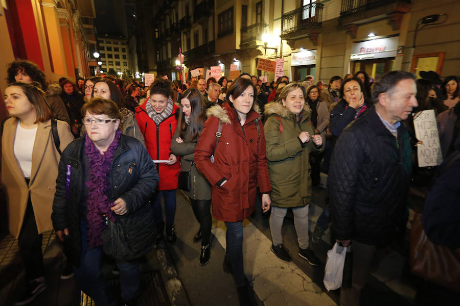 Asturias celebra el Día Internacional de la Mujer en las calles de Gijón en la primera huelga general feminista convocada bajo el lema 'Si nosotras paramos, se para el mundo'