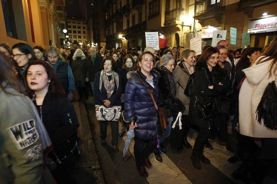 Asturias celebra el Día Internacional de la Mujer en las calles de Gijón en la primera huelga general feminista convocada bajo el lema 'Si nosotras paramos, se para el mundo'