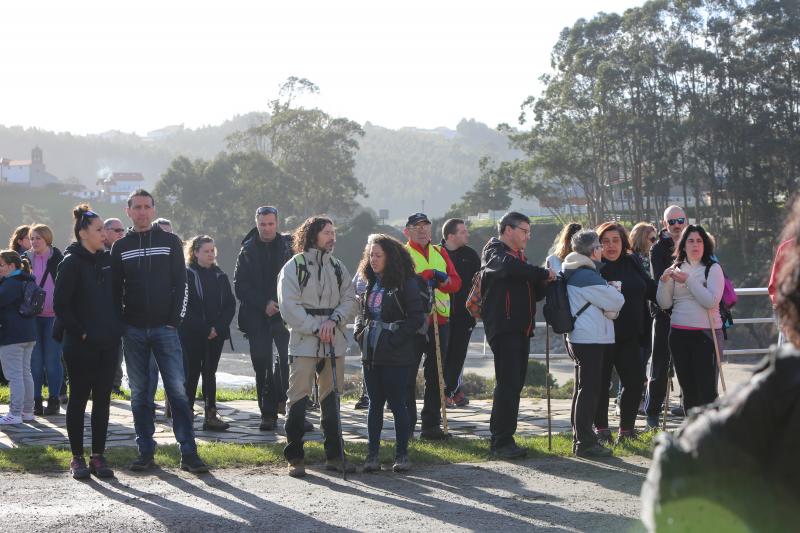 Nueva jornada de búsqueda de Concepción Barbeira en Avilés. Más de 300 personas han participado en el rastreo de la costa en el entorno de la playa de Santa María del Mar. 