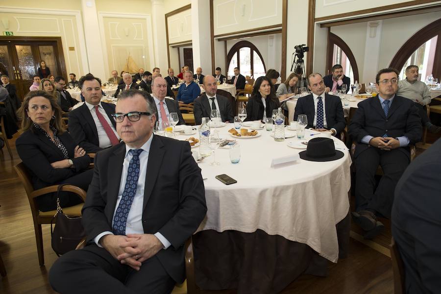 La ponencia corrió a cargo del subdirector general y director de Asset Management y Análisis de Banco Sabadell, Cirus Andreu. 