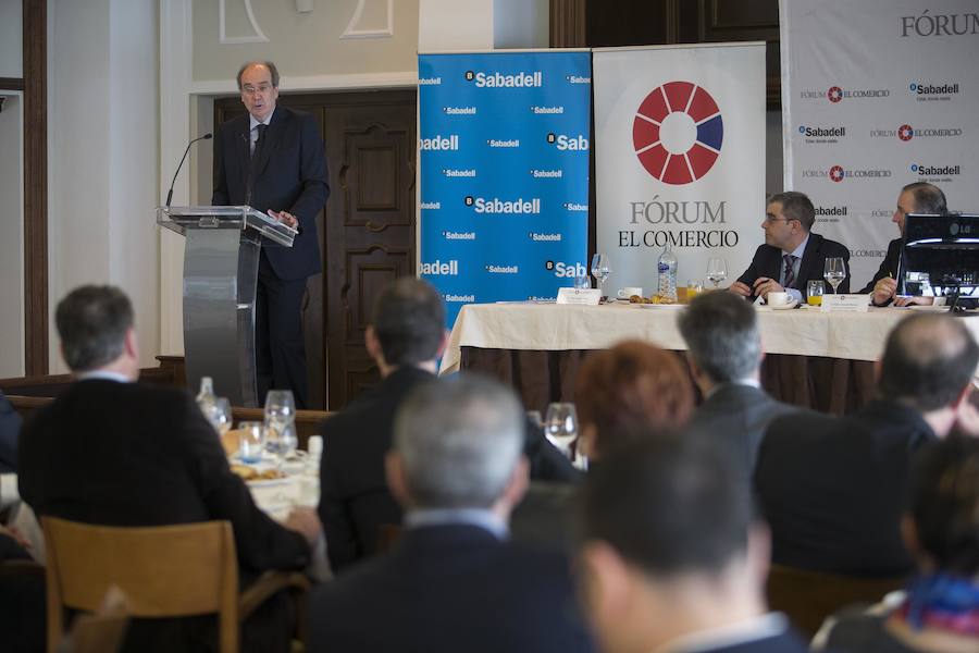 La ponencia corrió a cargo del subdirector general y director de Asset Management y Análisis de Banco Sabadell, Cirus Andreu. 