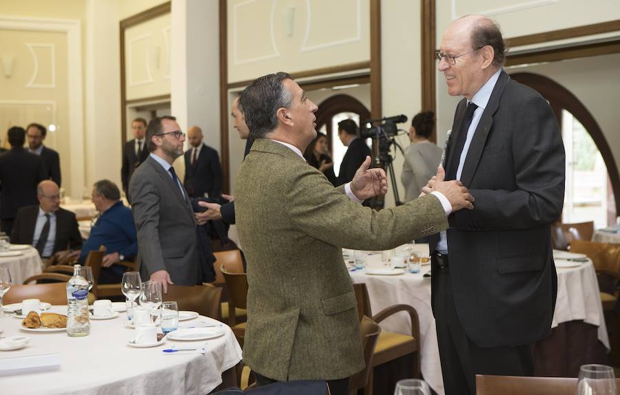 La ponencia corrió a cargo del subdirector general y director de Asset Management y Análisis de Banco Sabadell, Cirus Andreu. 