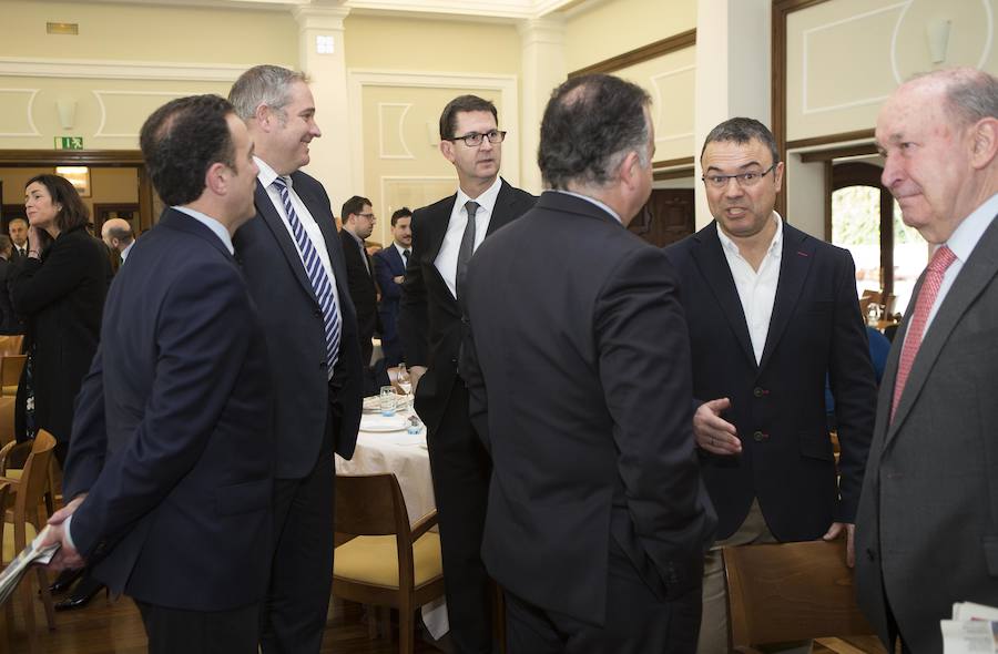 La ponencia corrió a cargo del subdirector general y director de Asset Management y Análisis de Banco Sabadell, Cirus Andreu. 