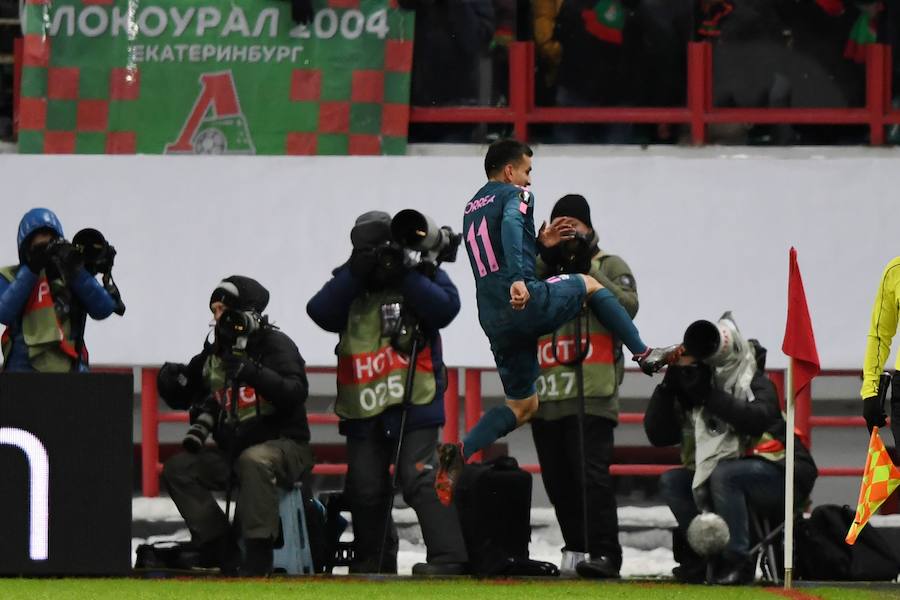 El Atlético golea al Lokomotiv en un partido que dejó la lesión de Filipe Luis y el estreno goleador de Torres en la Europa League como rojiblanco. Correa, Saúl y Griezmann, con una obra de arte, completaron el abultado resultado.