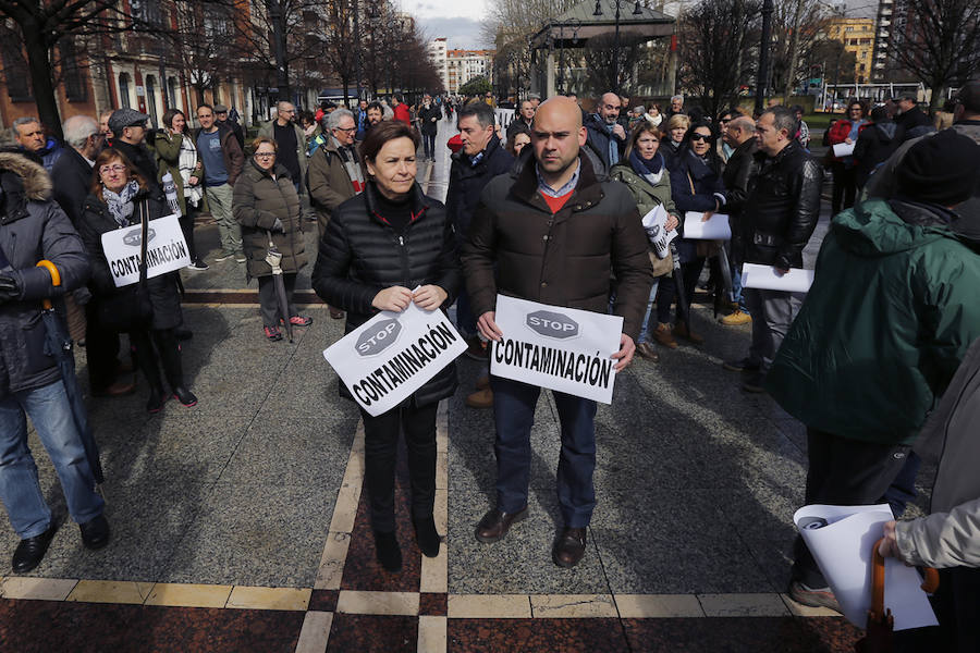 Fotos: Miles de personas se concentra en Gijón contra la contaminación en Asturias