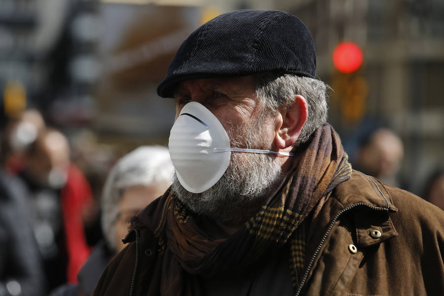 Fotos: Miles de personas se concentra en Gijón contra la contaminación en Asturias