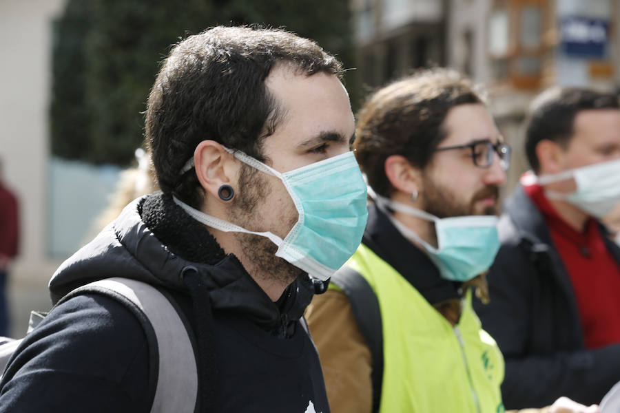 Fotos: Miles de personas se concentra en Gijón contra la contaminación en Asturias