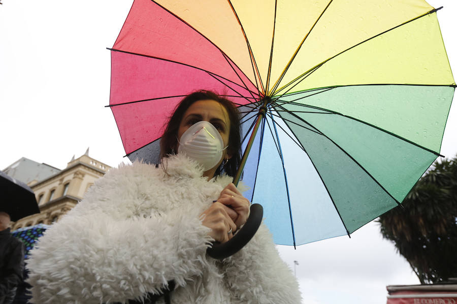 Fotos: Miles de personas se concentra en Gijón contra la contaminación en Asturias