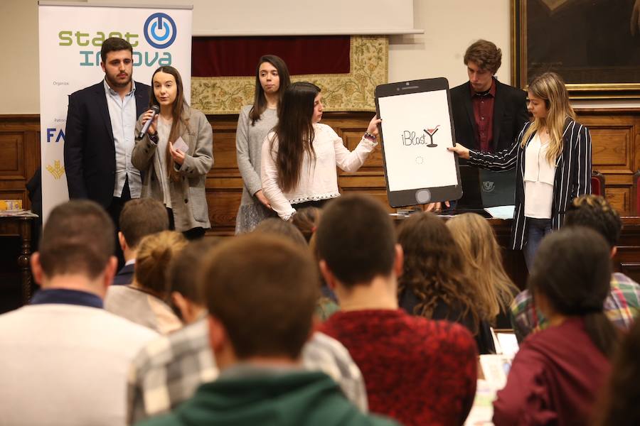 Medio centenar de estudiantes asturianos se han clasificado para la gran final de STARTinnova, el programa de fomento de la cultura emprendedora que promueve EL COMERCIO. Organizados en cinco equipos, han presentado sus proyectos ante un jurado de expertos en el Aula Magna del Edificio Histórico de la Universidad de Oviedo.