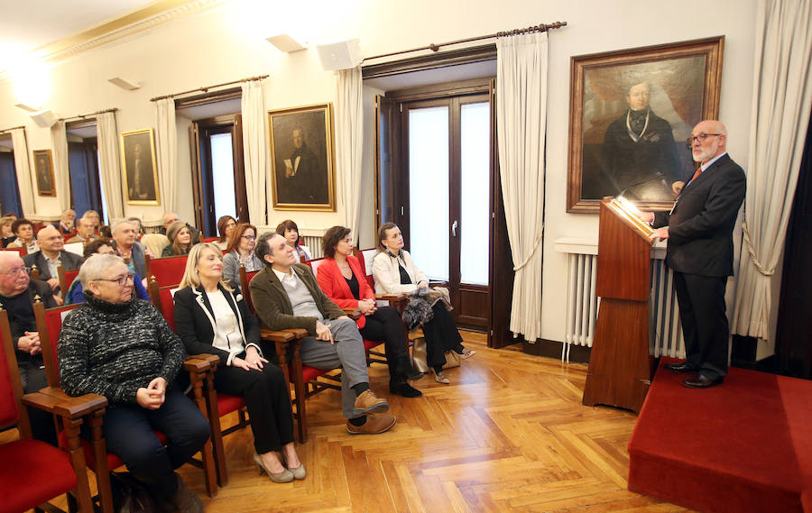 En esta ocasión han recaído en Museo del Pueblo de Asturias, la historiadora María Josefa Saínz Fuentes y la profesora Catalina Ortega Bustamante.