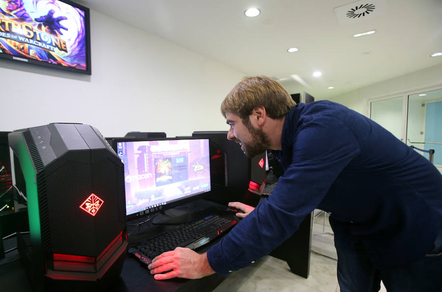 La convención se celebra en el Palacio de Exposiciones y Congresos de la ciudad. 