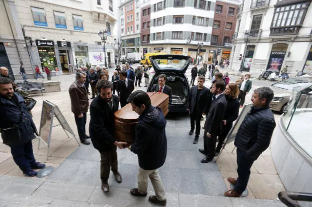 Funeral por Arís Somoano, 'madre' de ingenieros
