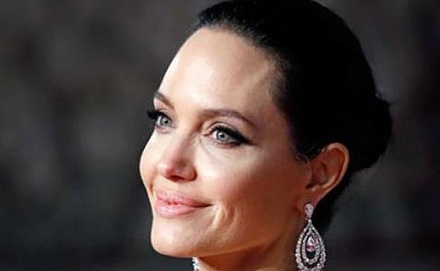 Las citas secretas de Angelina Jolie