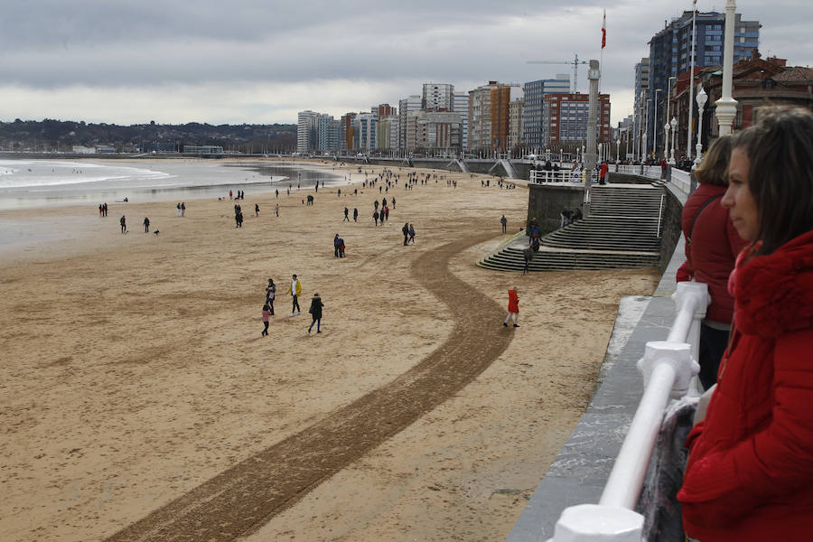 Fotos: El temporal marca la Semana Santa en Asturias