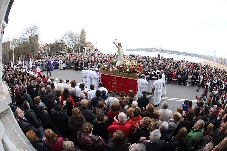 Fotos: Las mejores imágenes de la procesión del Encuentro en Gijón