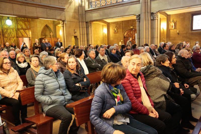 El funeral por el historiador de la arquitectura local en la iglesia parroquial de la Asunción congregó a sus familiares, compañeros y amigos.