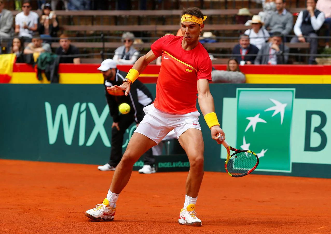 Rafa Nadal y Philipp Kohlschreiber, los protagonistas del segundo partido de la elminatoria de la Copa Davis entre España y Alemania. 