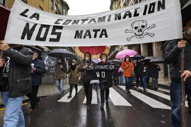 Imagen de una de las manifestaciones en protesta por la contaminación. 