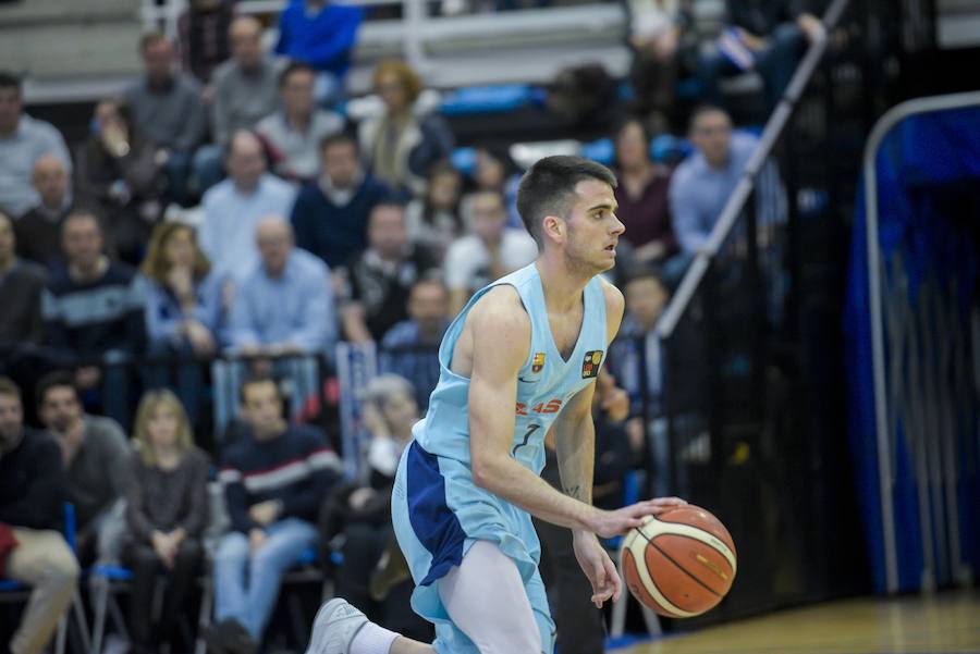 Fotos: El Unión Financiera vence por 87-79 al Bacelona Lassa