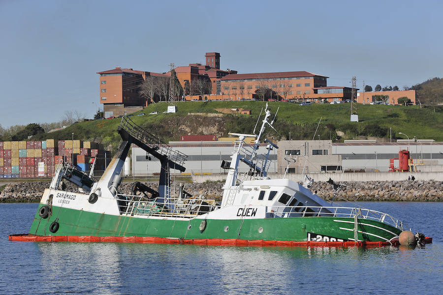 Fotos: El barco &#039;Saramago&#039; en el Muelle de la Osa