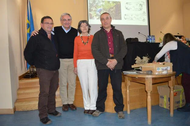 Segundo Menéndez, Eduardo Ojero, Felisa Cilla y Pablo San Miguel, ayer en la Casa de Cultura de Cangas del Narcea. 