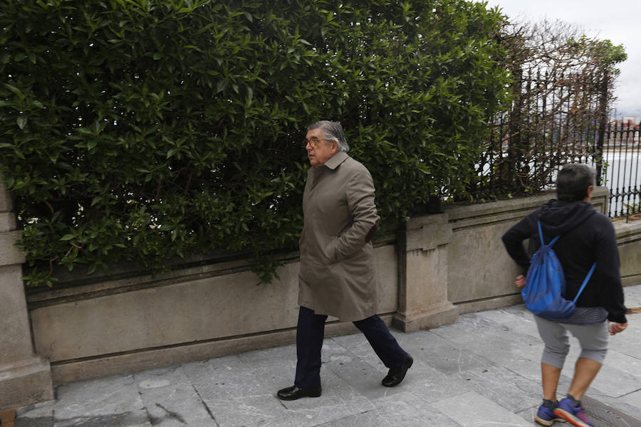 El ministro de Fomento, Íñigo de la Serna, ha analizado el presente y futuro de las infraestructuras en Asturias en el Fórum EL COMERCIO, organizado en colaboración con el SabadellHerrero. 