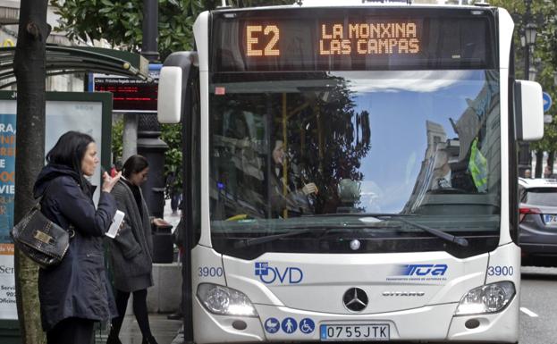 La línea de Llubrió al centro cuesta 7,4 euros por viajero y mueve siete usuarios por ruta