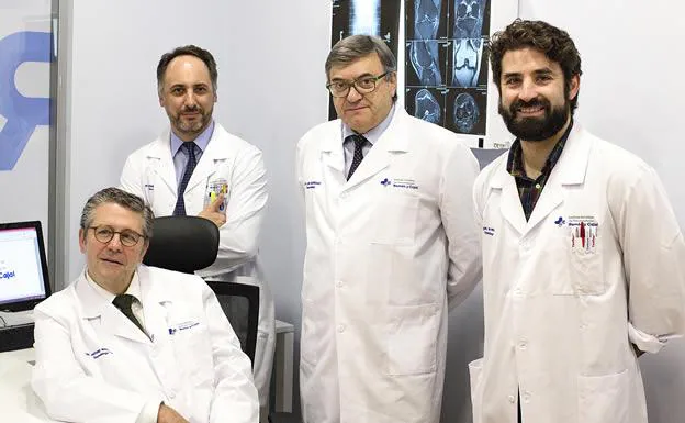 Equipo de traumatología formado por los doctores Antonio Maestro, Jorge Zabala, Luis Rodríguez e Iván Pipa