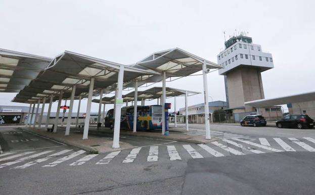 Fade urge al Principado a «abordar en serio» los problemas de conexión del aeropuerto de Asturias